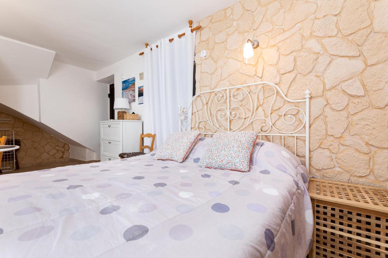 Apartments Riva Baška Eksteriør billede